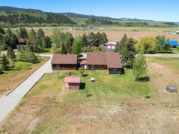 2nd image of 102 Valley Dr
