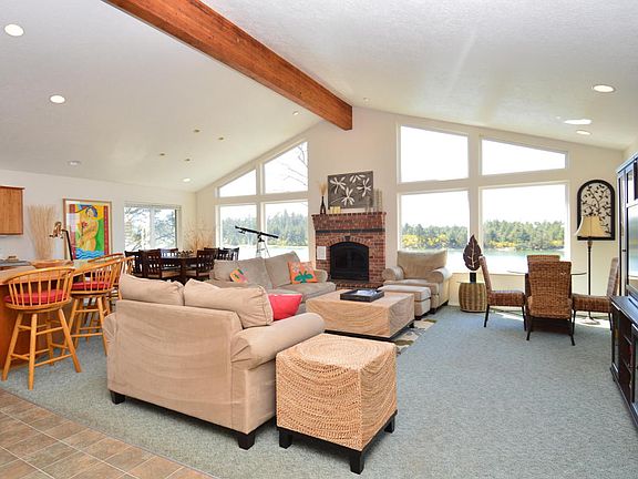 3rd image of 35920 Nestucca Manor Dr