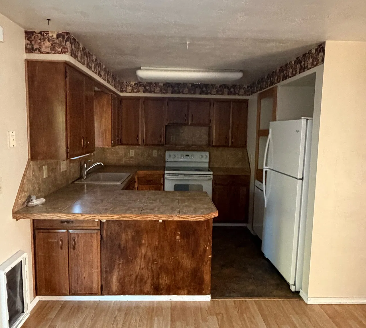 3 bed, $1,795 — Photo 2