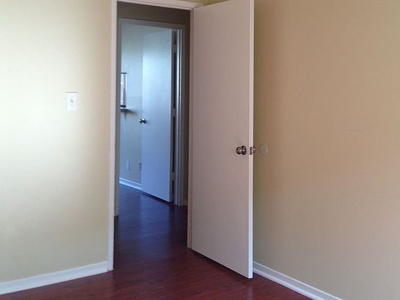 5th image of 522 E 20th St APT 02