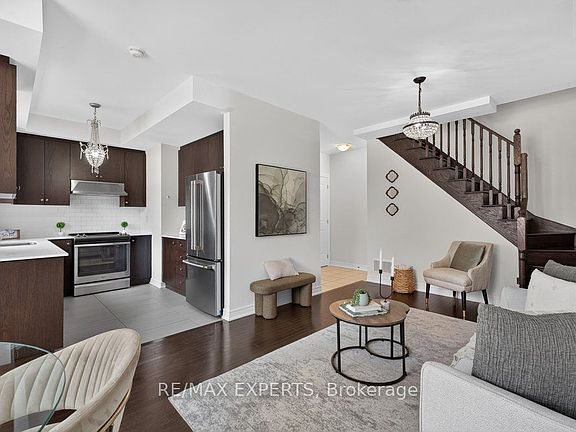 4th image of 125 Kayla Cres #19