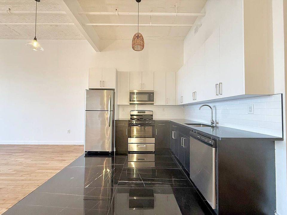 2nd image of 255 McKibbin St #402