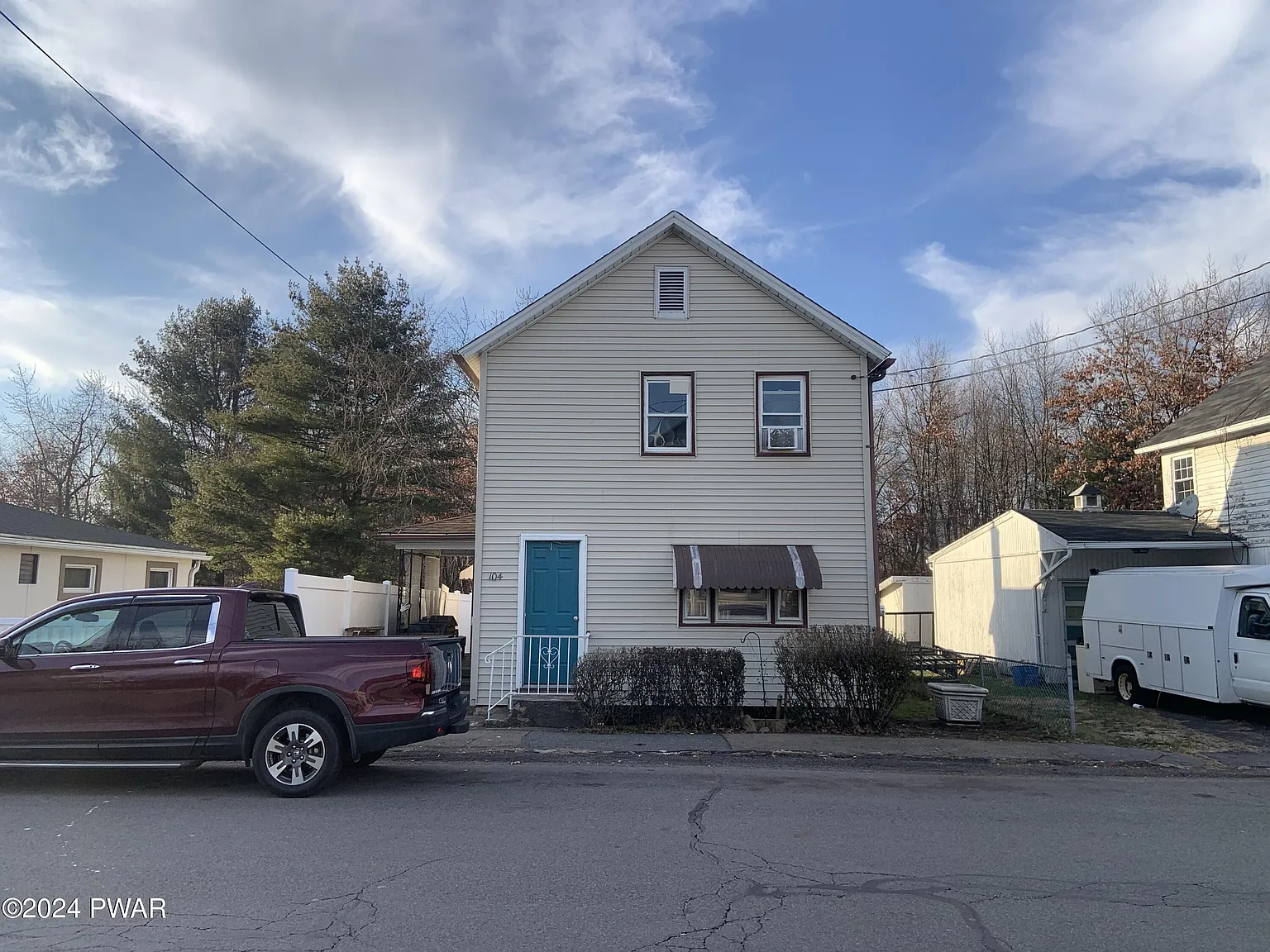 104 2nd Ave photo 1
