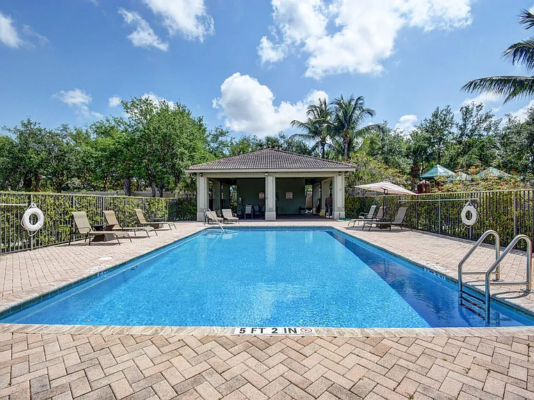 10247 Isle Wynd Ct — Photo 74