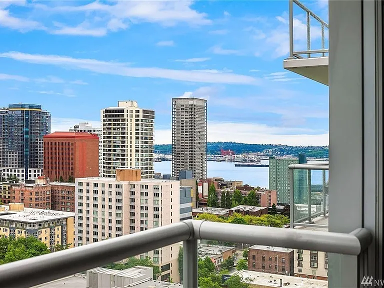 583 Battery St #1708 — Photo 9