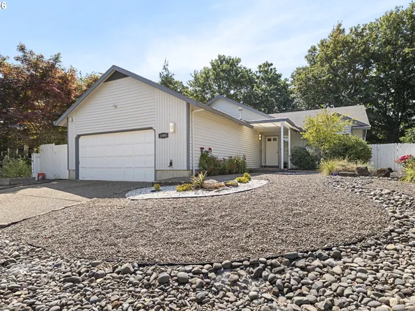 11853 SW Morning Hill Dr, Tigard, OR 97223