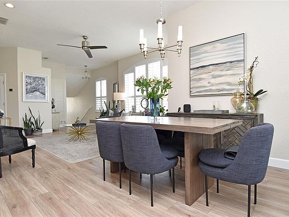 3rd image of 6919 Della Dr APT 32
