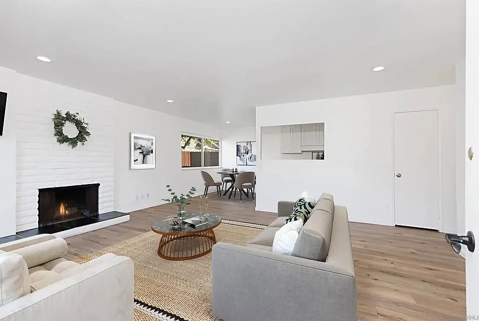 2 bed, 1200 sqft, $1,800 — Photo 3