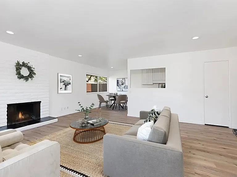 808 Regal Rd — Photo 3