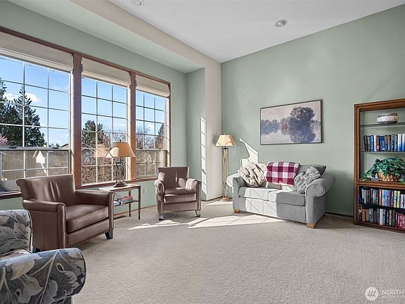 3rd image of 13426 SE 182nd Street