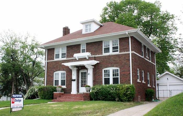 Beautiful all brick, 5 Be