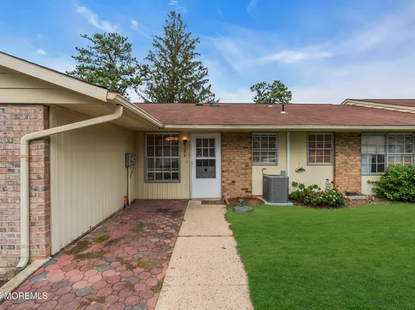 74c Buckingham Drive, Manchester, NJ 08759
