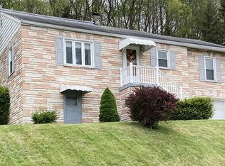 4166 Cross Creek Rd, Wellsburg, WV 26070