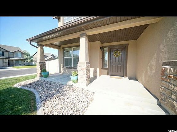2nd image of 2084 S Meadow Marsh Dr