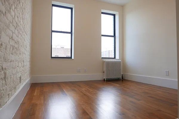 Rented by JK Dansar Corp | media 32