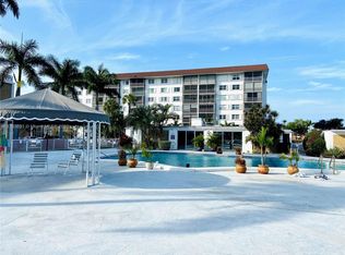2990 NE 16th Ave APT 204, Oakland Park, FL 33334