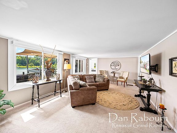 4th image of 12645 Oakwood Shores St