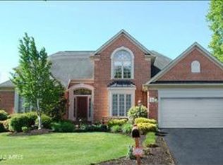 27 Bellchase Ct, Baltimore, MD 21208