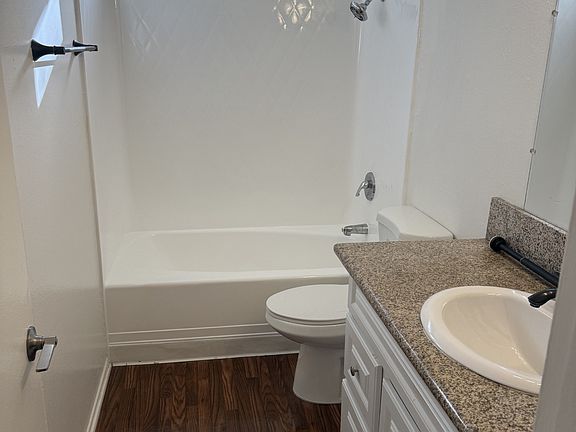 3rd image of 901 Palmbrook Dr APT 06