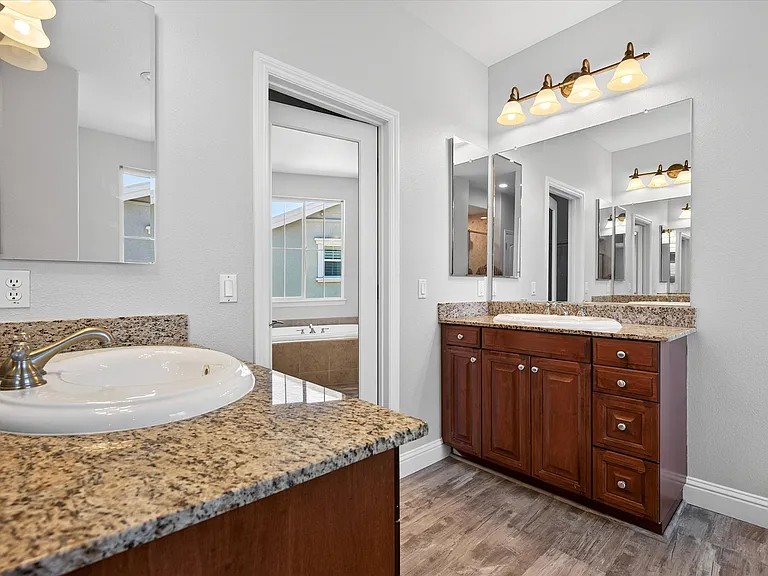 1132 Chancery Way — Photo 44