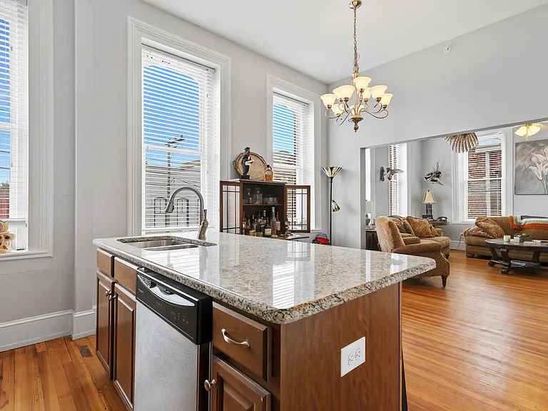 205 E Walnut St #A — Photo 6