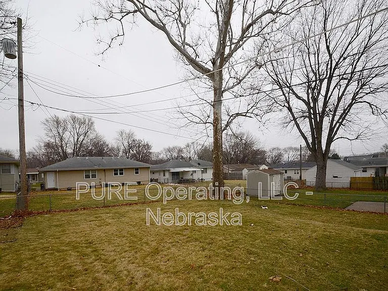 3333 S 82nd St — Photo 25