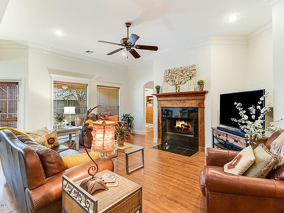 2nd image of 110 Waterberry Dr
