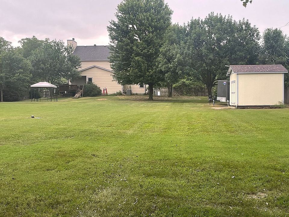 2nd image of 1819 S 125th St E