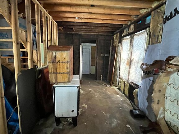 4th image of 1308 S Easton Ave