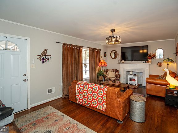 5th image of 204 Diane Dr