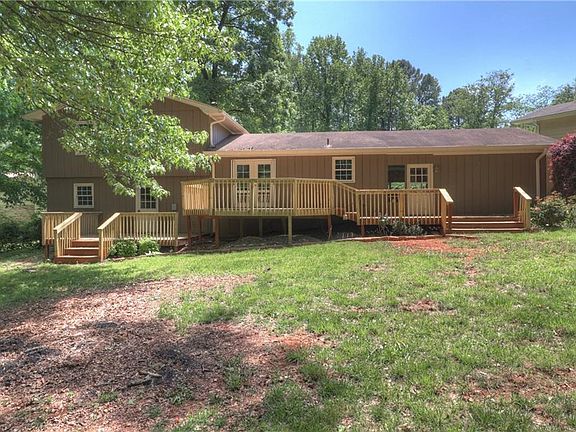 5th image of 2907 Bob White Dr