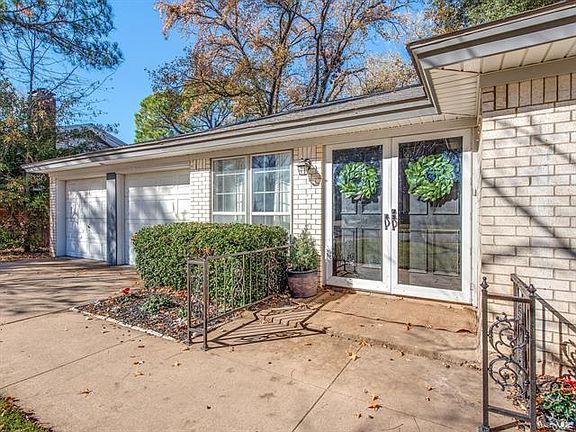 3rd image of 1905 Lexington Pl