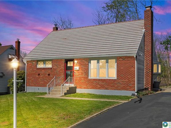 2375 S Carbon St, Allentown, PA 18103