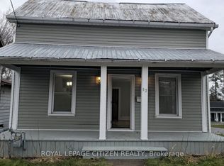 92 Mill St W, Greater Napanee, ON K7R 1X9