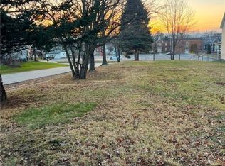 492 Ohio Ave, Salem, OH