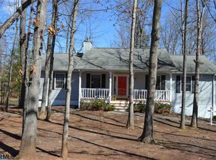 7 W Lake Forest Dr, Palmyra, VA 22963