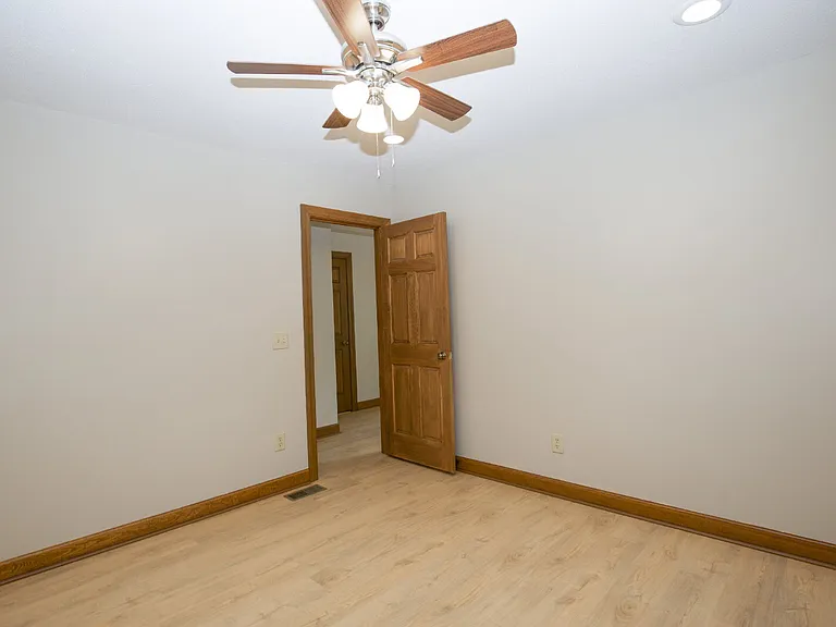 962 Water Oak Pl — Photo 37