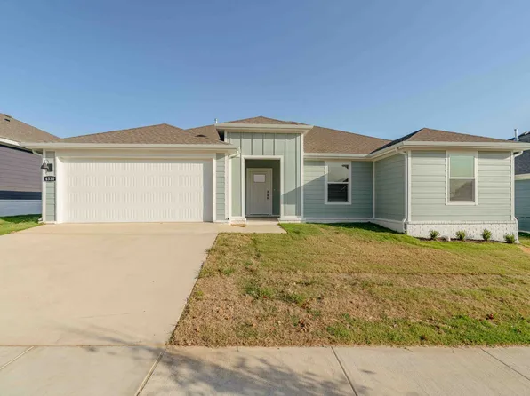 4530 W Canyon Run Dr, Fayetteville, AR 72704