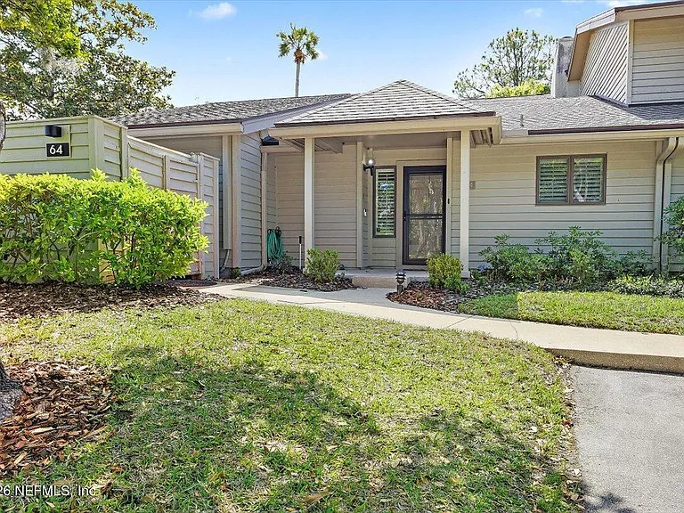 64 Players Club Villas Rd — Photo 2