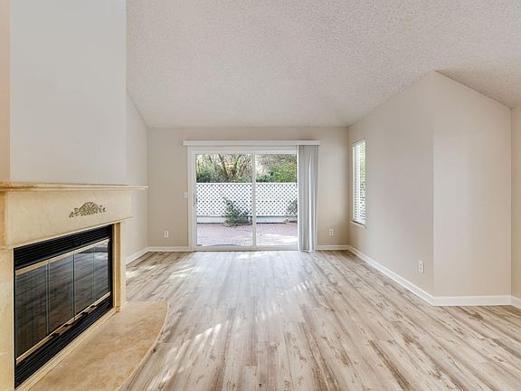 3rd image of 2322 Lakeview Drive