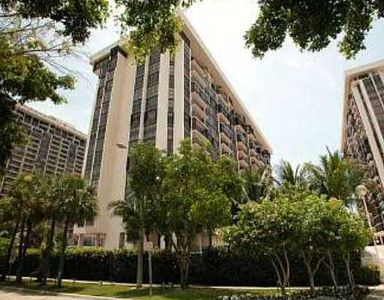 1925 Brickell Ave APT D1701, Miami, FL, 33129