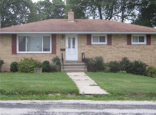 132 2nd St NE, Barberton, OH 44203