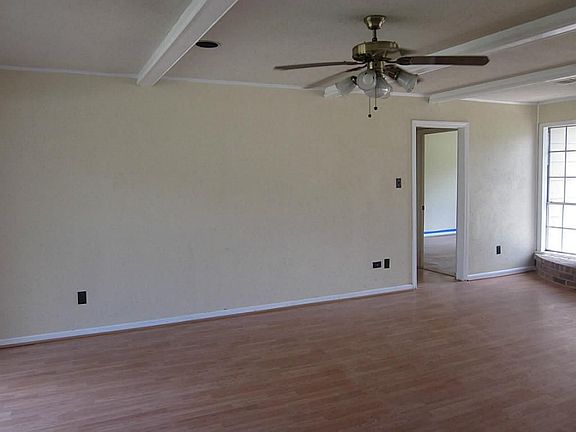 5th image of 2416 Golfcrest Dr