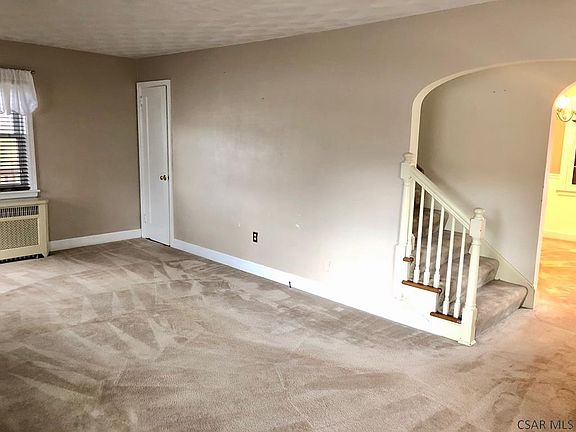 3rd image of 226 Bentwood Ave