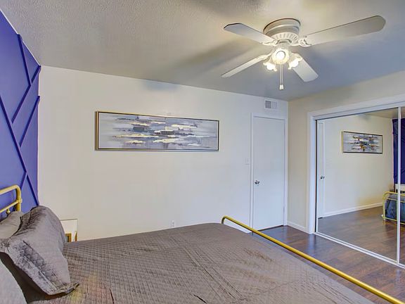5th image of 1010 E Maryland Ave #B