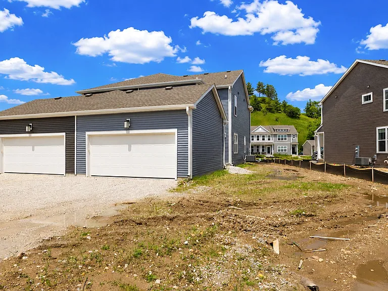 Attached 2 Car Garage