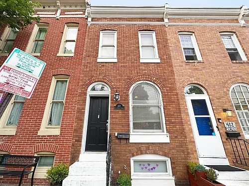 410 E Cross St Photo 1