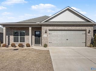 21779 Natures Cove Dr, Athens, AL 35613