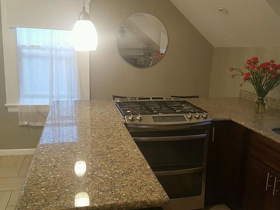granite counter top island kitchen