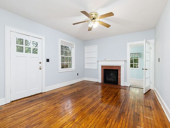 4th image of 1621 9th St